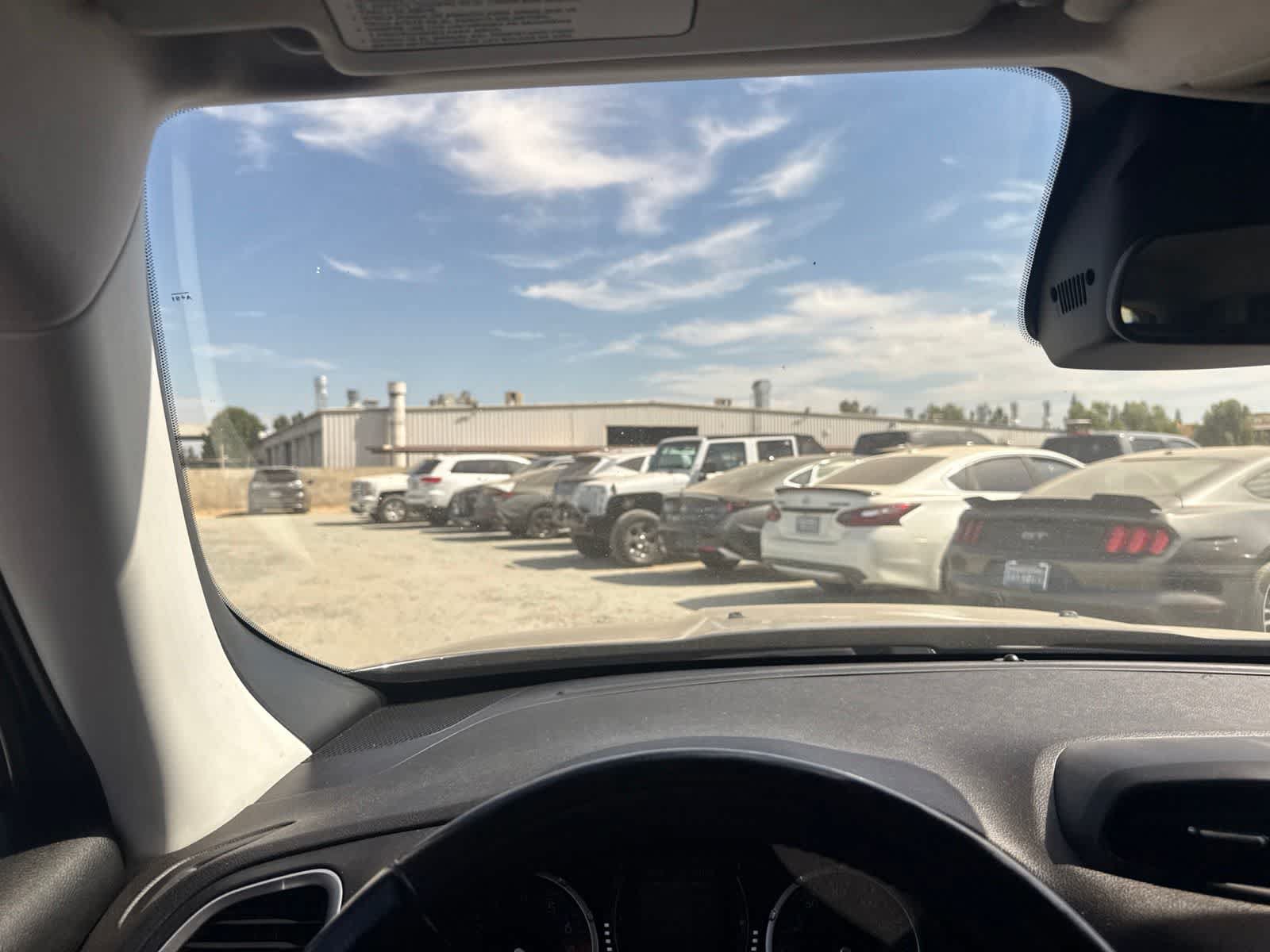 Used 2018 Jeep Renegade Latitude w/ Advanced Technology Group FWD image 25
