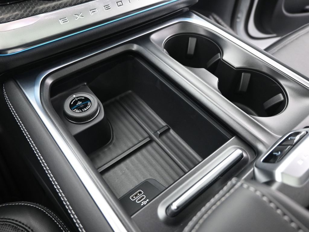 New 2026 Ford Expedition Max Platinum w/ Stealth Appearance Package AWD/4WD image 17