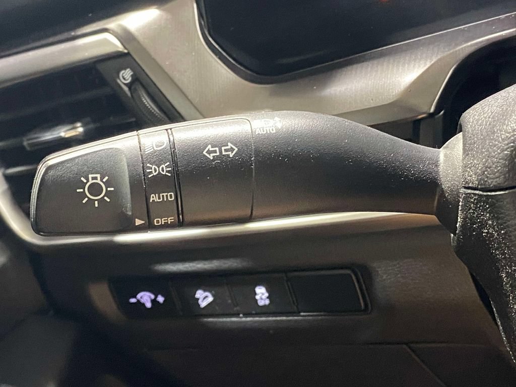 Used 2024 Kia Telluride LX AWD/4WD image 26