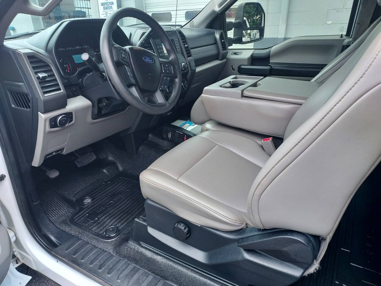 Used 2017 Ford F250 XL w/ Power Equipment Group AWD/4WD image 12