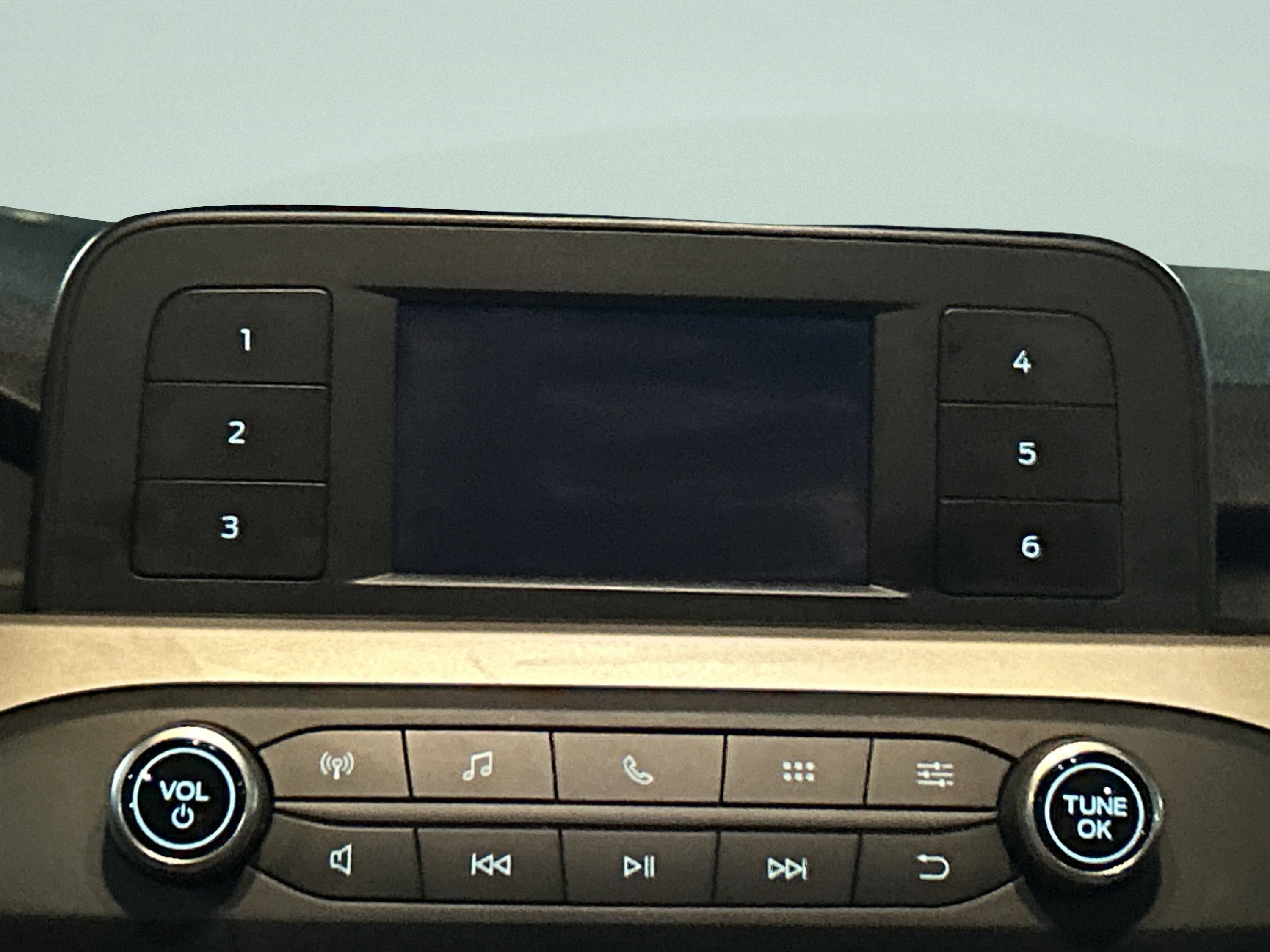 Used 2022 Ford Escape S image 18