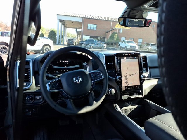 New 2026 RAM 1500 4x4 Crew Cab image 13