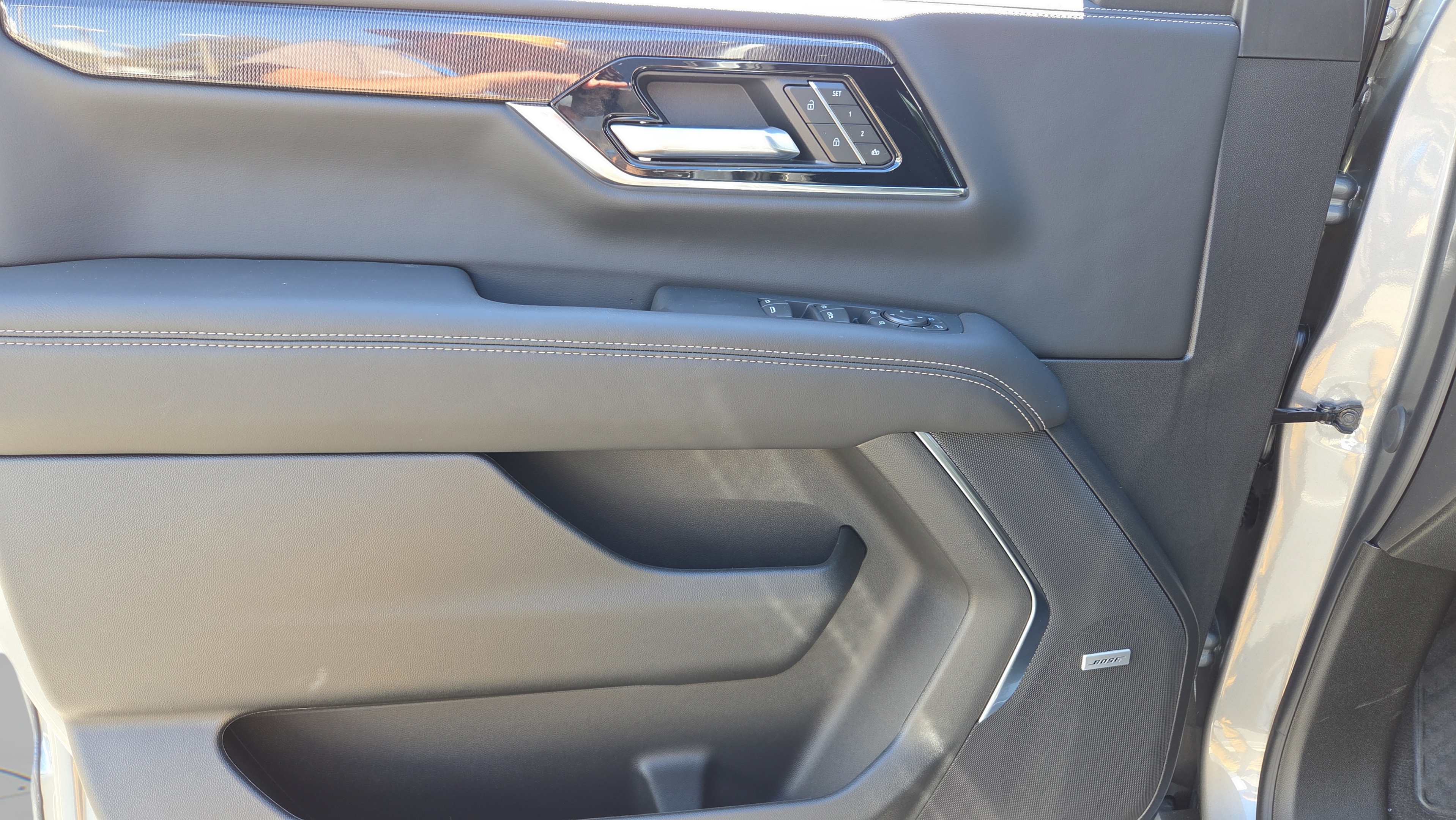 New 2026 GMC Yukon XL Elevation AWD/4WD image 24