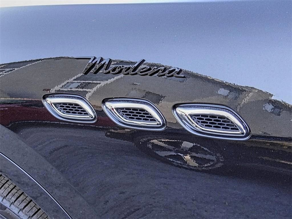 New 2023 Maserati Levante Modena image 24