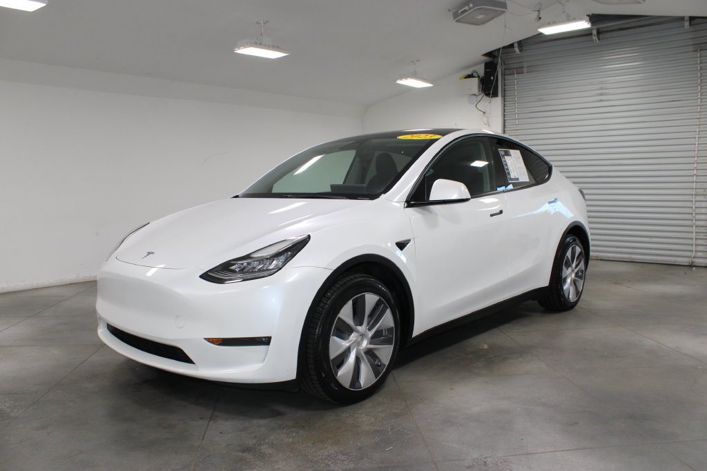 Used 2023 Tesla Model Y Long Range AWD/4WD image 4