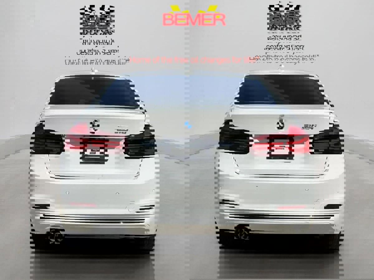 Used 2018 BMW 330i Sedan w/ Premium Package image 4