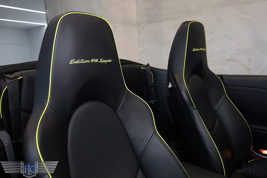 Used 2012 Porsche 911 Turbo image 22