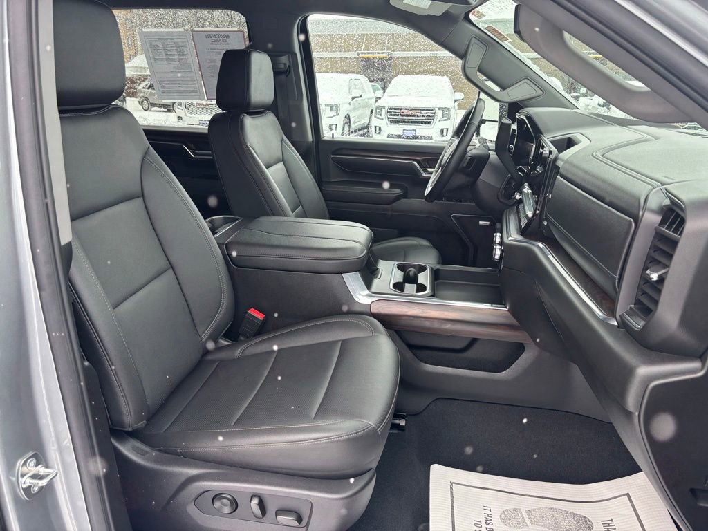 Used 2024 GMC Sierra 2500 SLT w/ SLT Premium Package image 13