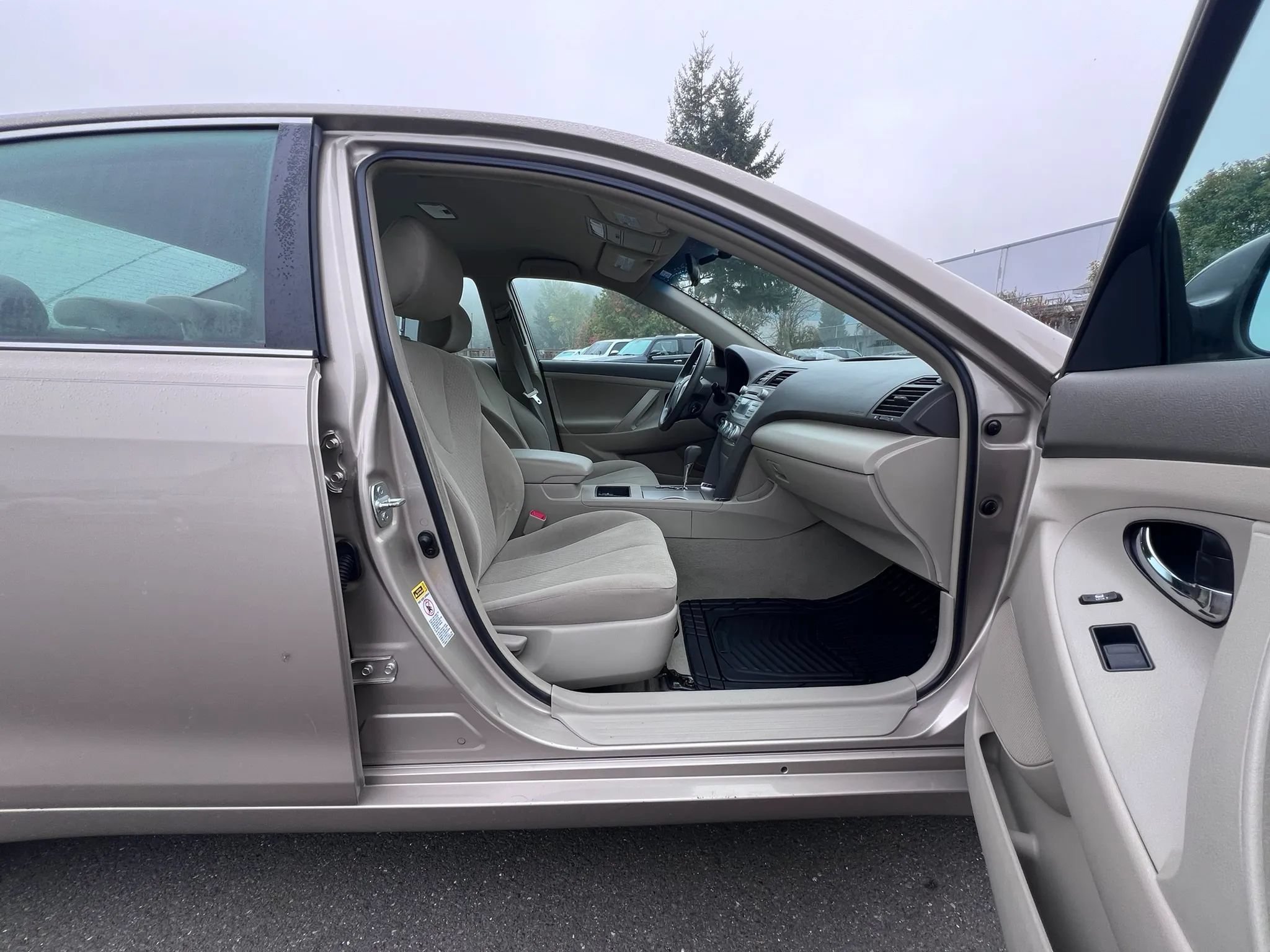 Used 2007 Toyota Camry LE FWD image 18