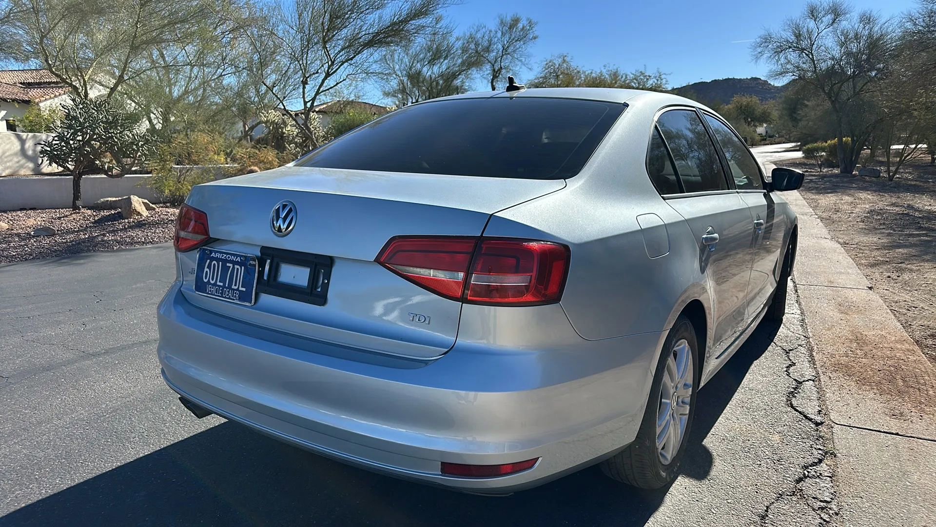 Used 2015 Volkswagen Jetta TDI S FWD image 3