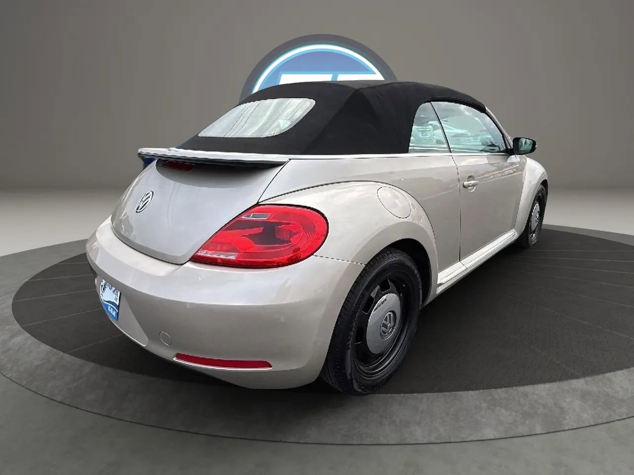 Used 2013 Volkswagen Beetle 2.5 image 4