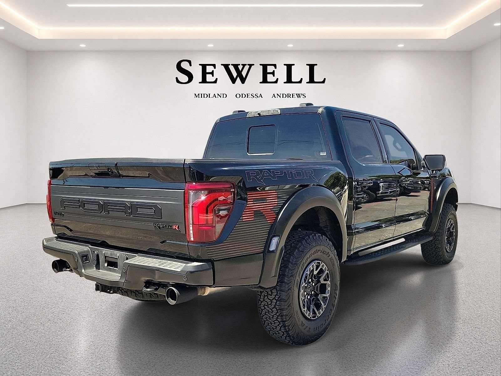 Used 2025 Ford F150 Raptor w/ Equipment Group 803A Raptor R AWD/4WD image 4