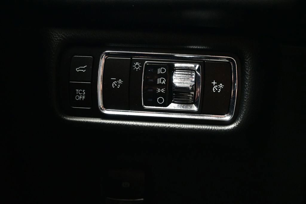 Used 2023 Lincoln Nautilus FWD w/ Premium Package image 14