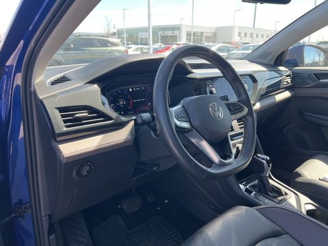 Used 2022 Volkswagen Taos SEL image 9