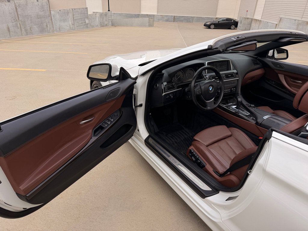 Used 2012 BMW 650i Convertible RWD image 9