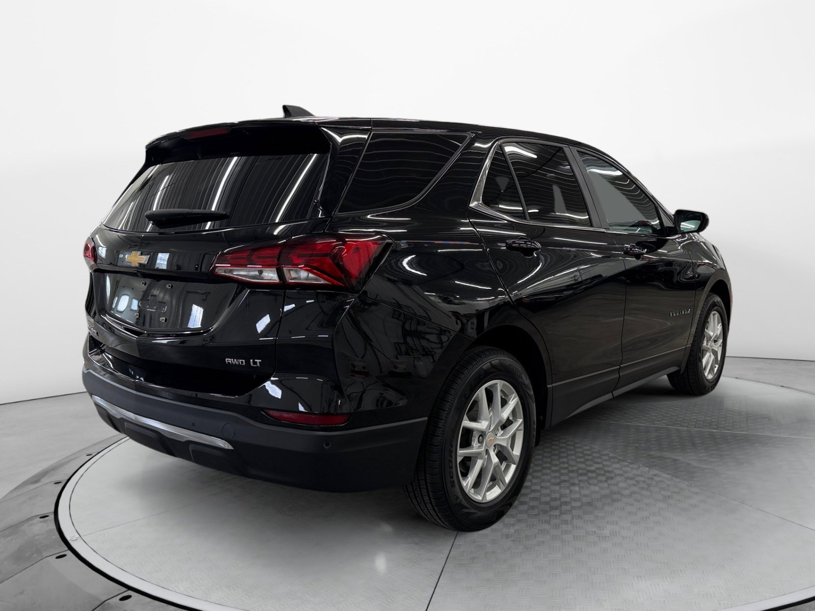 Used 2023 Chevrolet Equinox LT AWD/4WD image 5