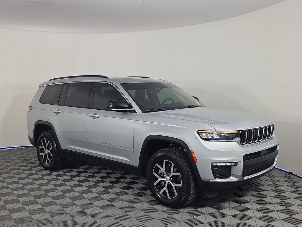 Used 2025 Jeep Grand Cherokee L Limited RWD image 9