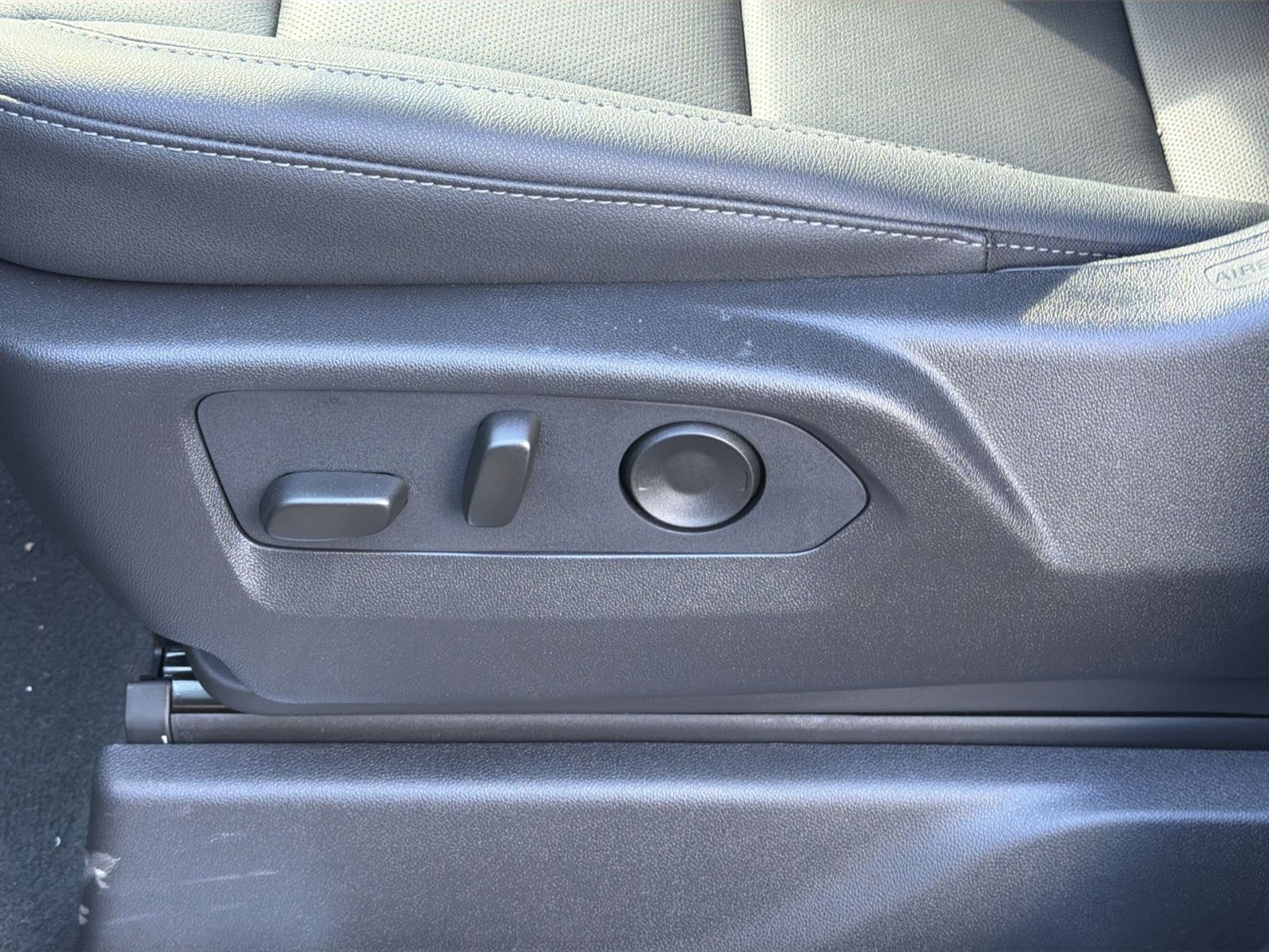 New 2026 GMC Sierra 1500 SLT w/ SLT Premium Package image 14