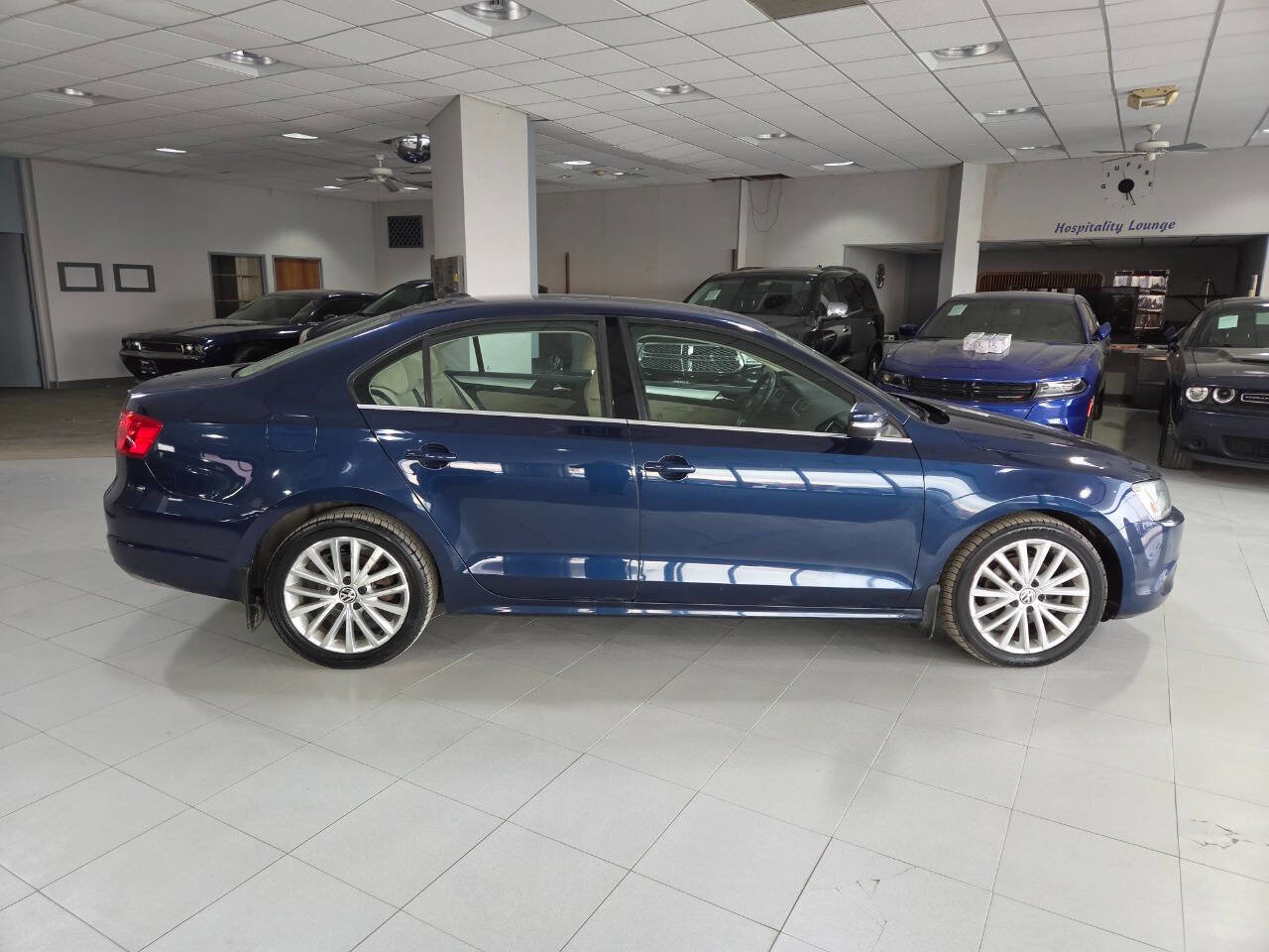 Used 2012 Volkswagen Jetta SEL image 8