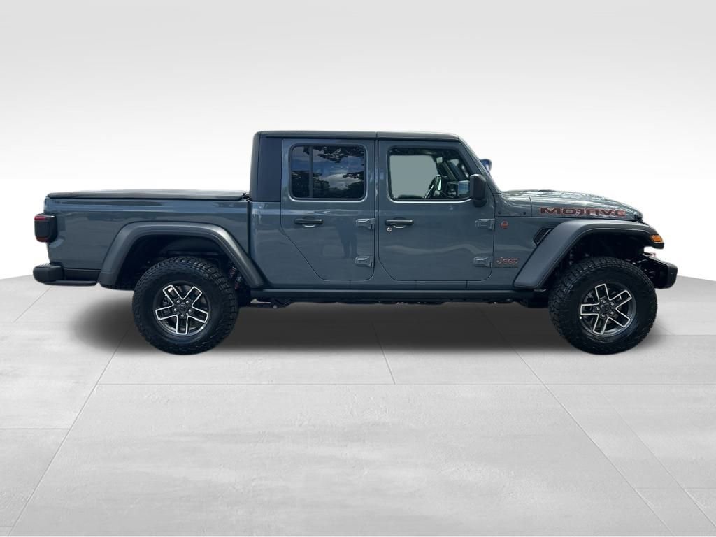 New 2025 Jeep Gladiator Mojave image 8
