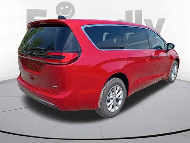 New 2027 Chrysler Pacifica Select AWD/4WD image 5