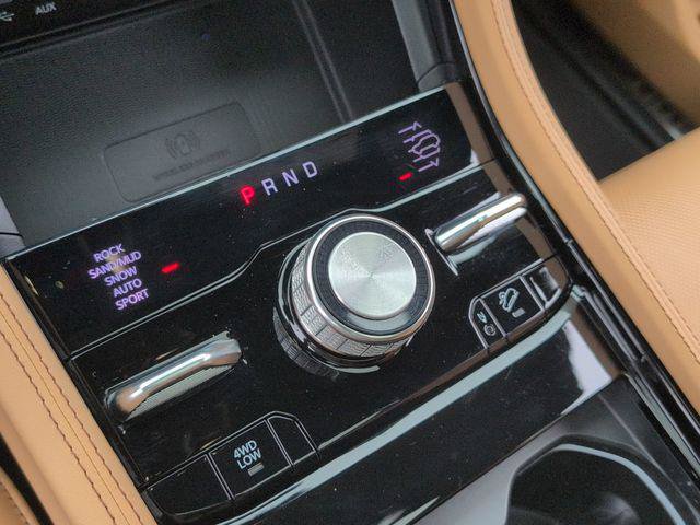 Certified 2023 Jeep Grand Cherokee L Summit AWD/4WD image 12