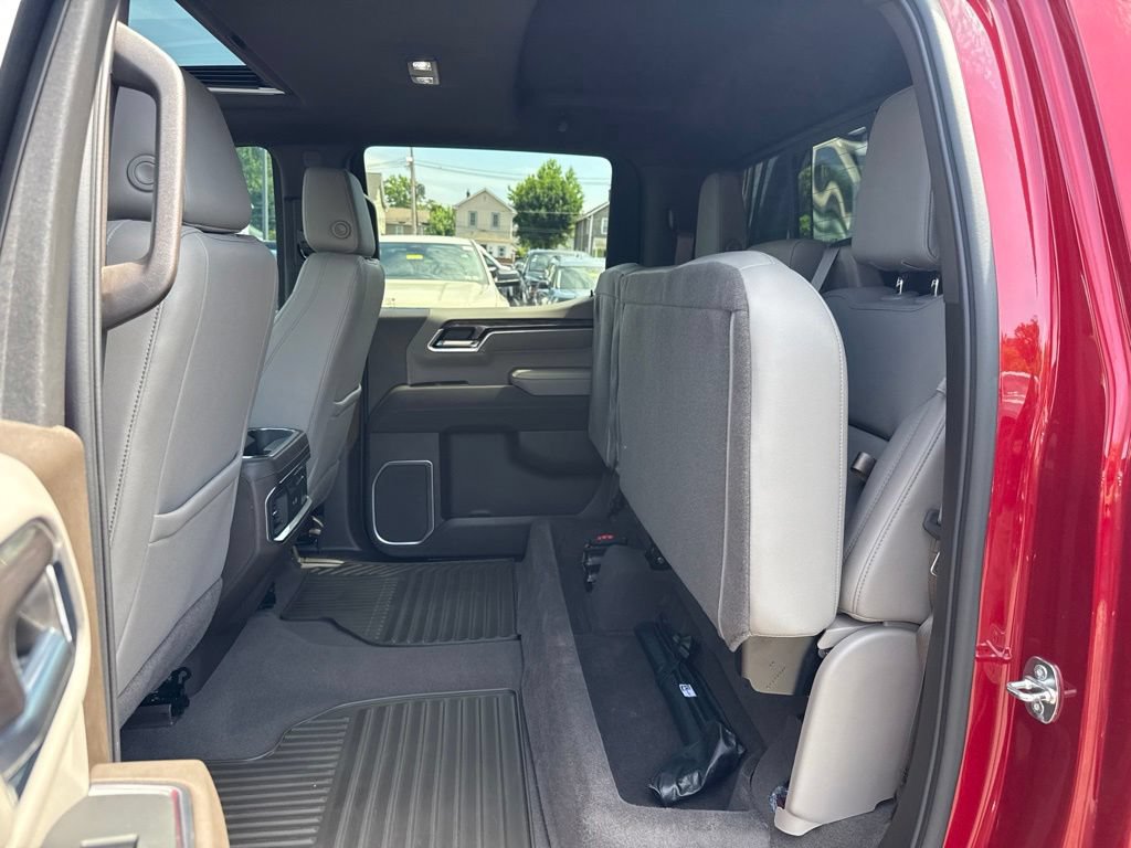 Used 2023 Chevrolet Silverado 1500 LTZ w/ LTZ Premium Package AWD/4WD image 16