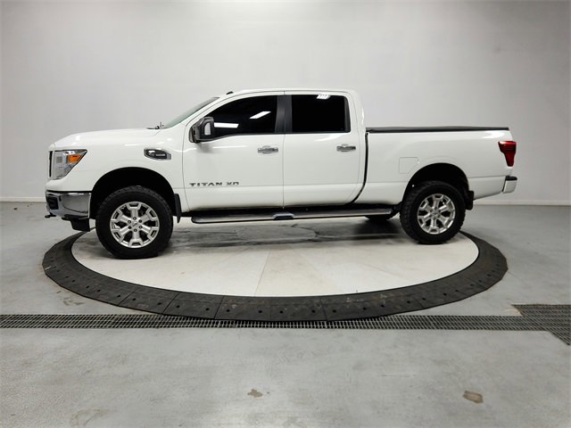 Used 2019 Nissan Titan SV w/ SV Convenience Package image 4