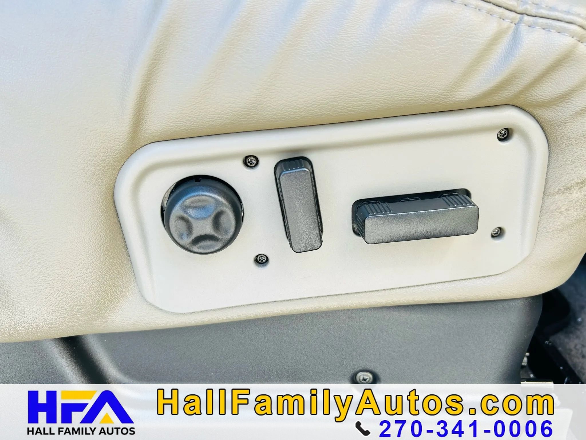 Used 2003 HUMMER H2 w/ Preferred Equipment Group AWD/4WD image 25