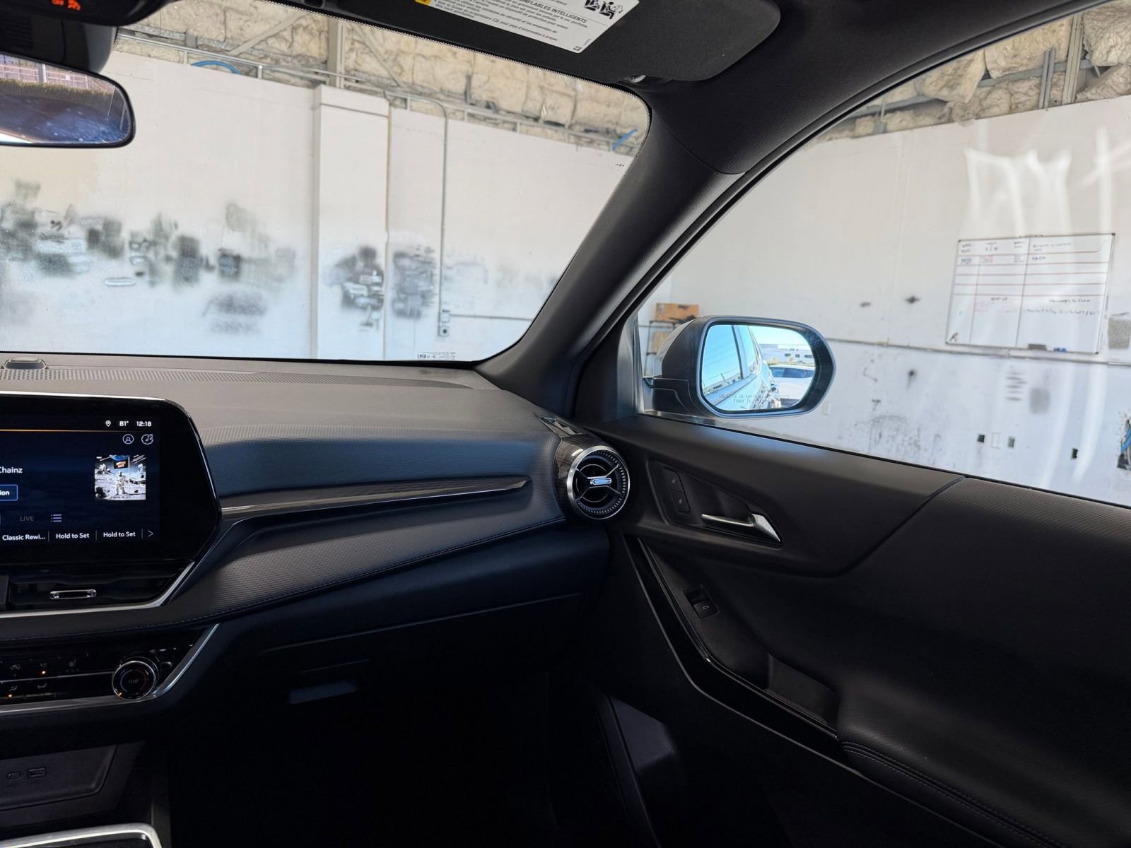 Used 2025 Chevrolet Equinox LT image 34