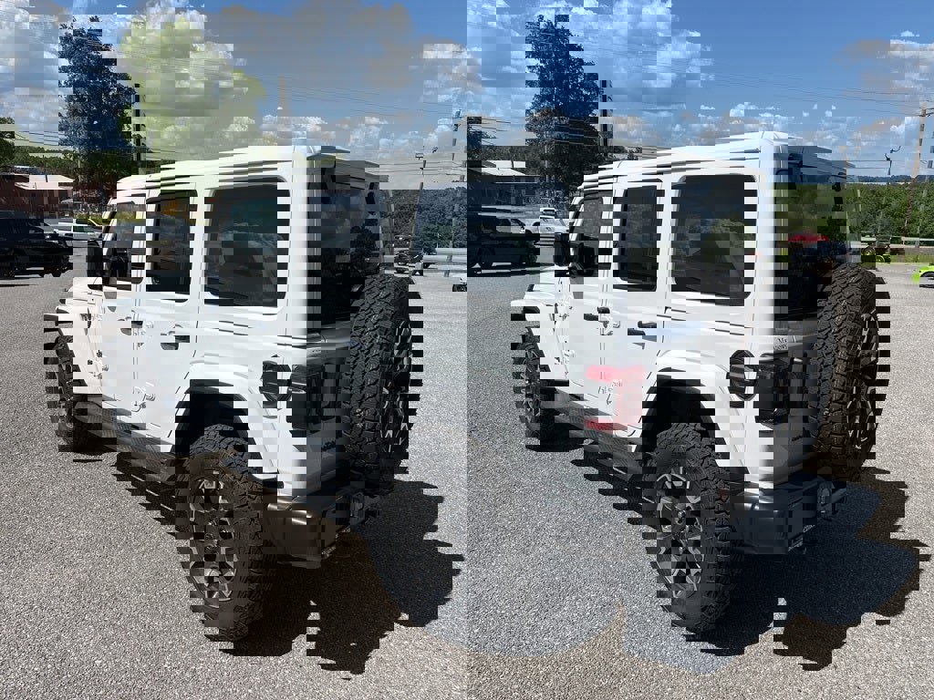 New 2025 Jeep Wrangler Sahara image 5