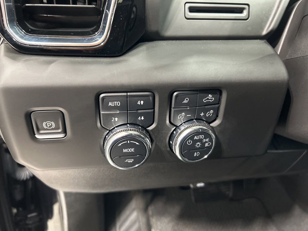 Used 2023 GMC Sierra 1500 Denali AWD/4WD image 14