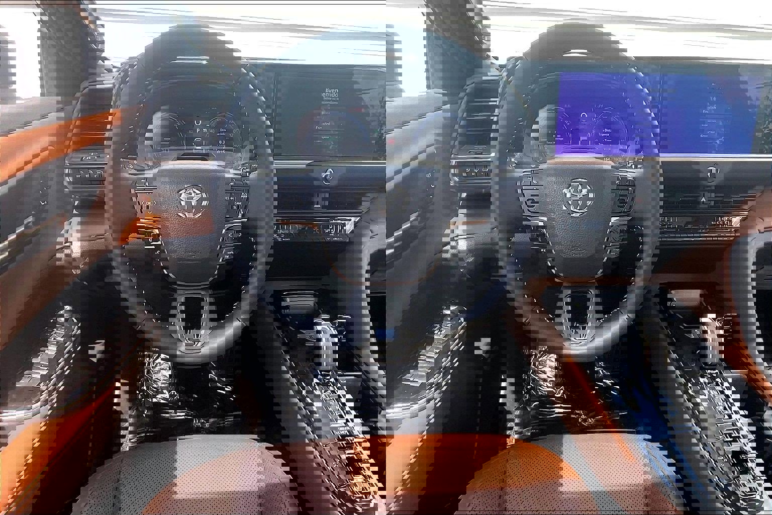 Used 2025 Toyota Crown Signia w/ Advanced Technology Package AWD/4WD image 6