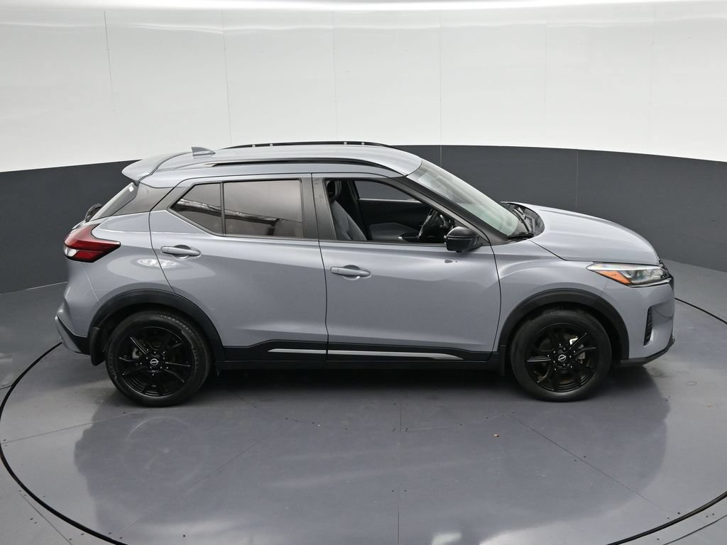 Used 2022 Nissan Kicks SR w/ Premium Package FWD image 22