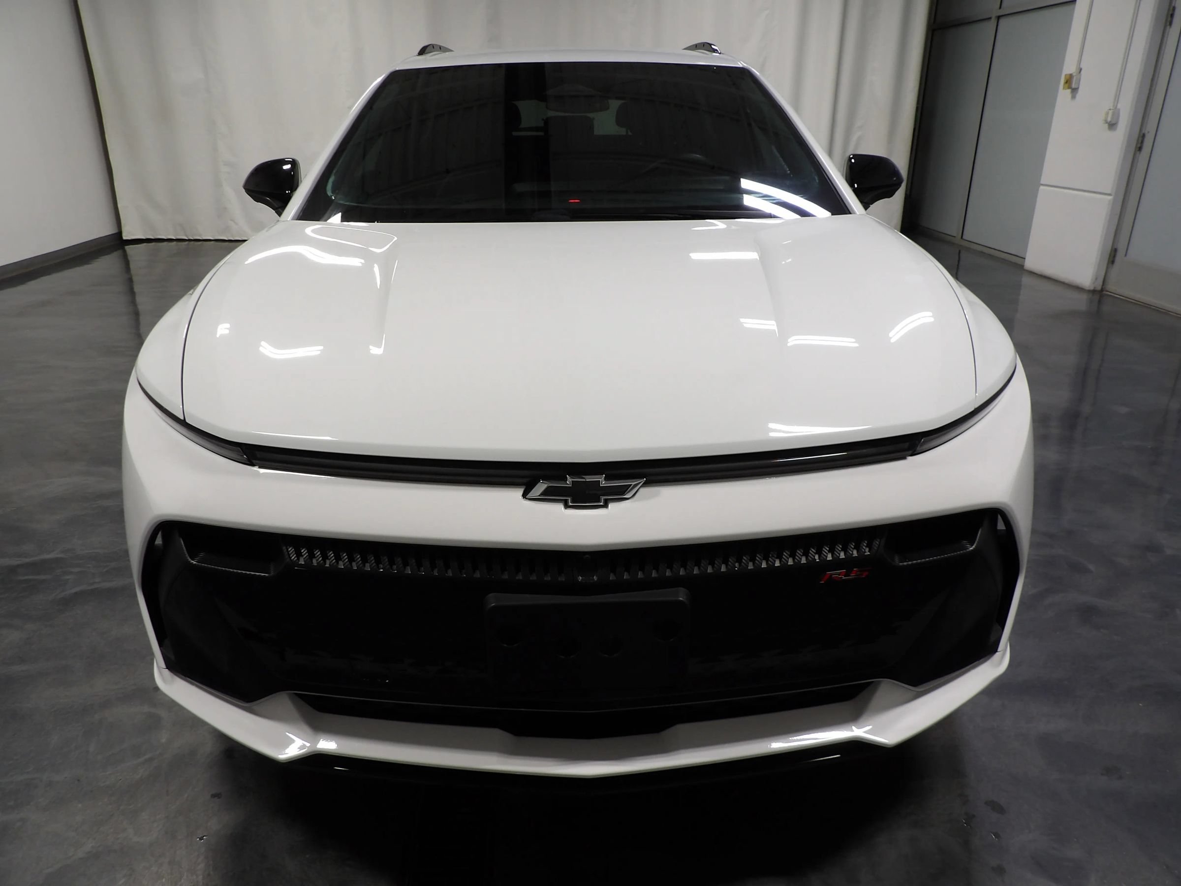 Used 2024 Chevrolet Equinox EV RS FWD image 4