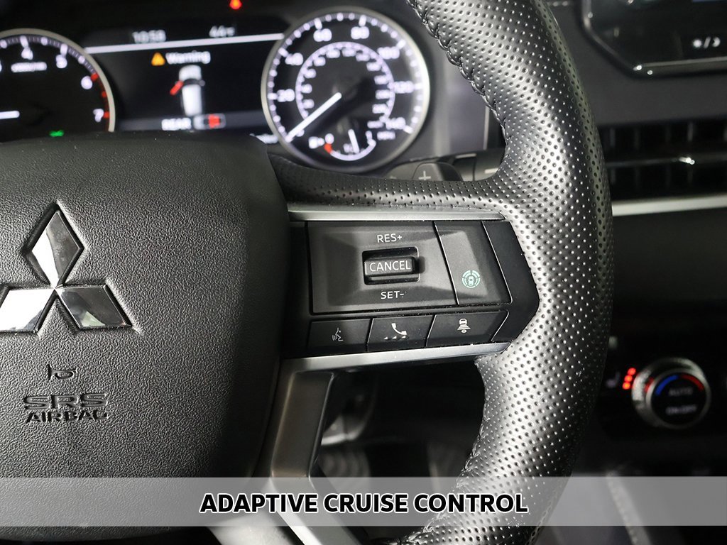 Used 2024 Mitsubishi Outlander SE image 4