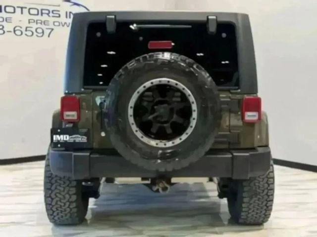 Used 2015 Jeep Wrangler Unlimited Sahara w/ Max Tow Package image 27