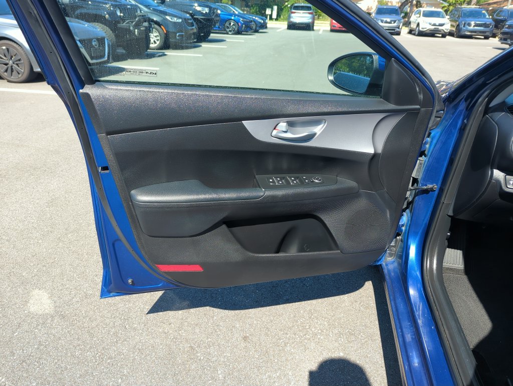 Used 2023 Kia Forte LXS FWD image 18