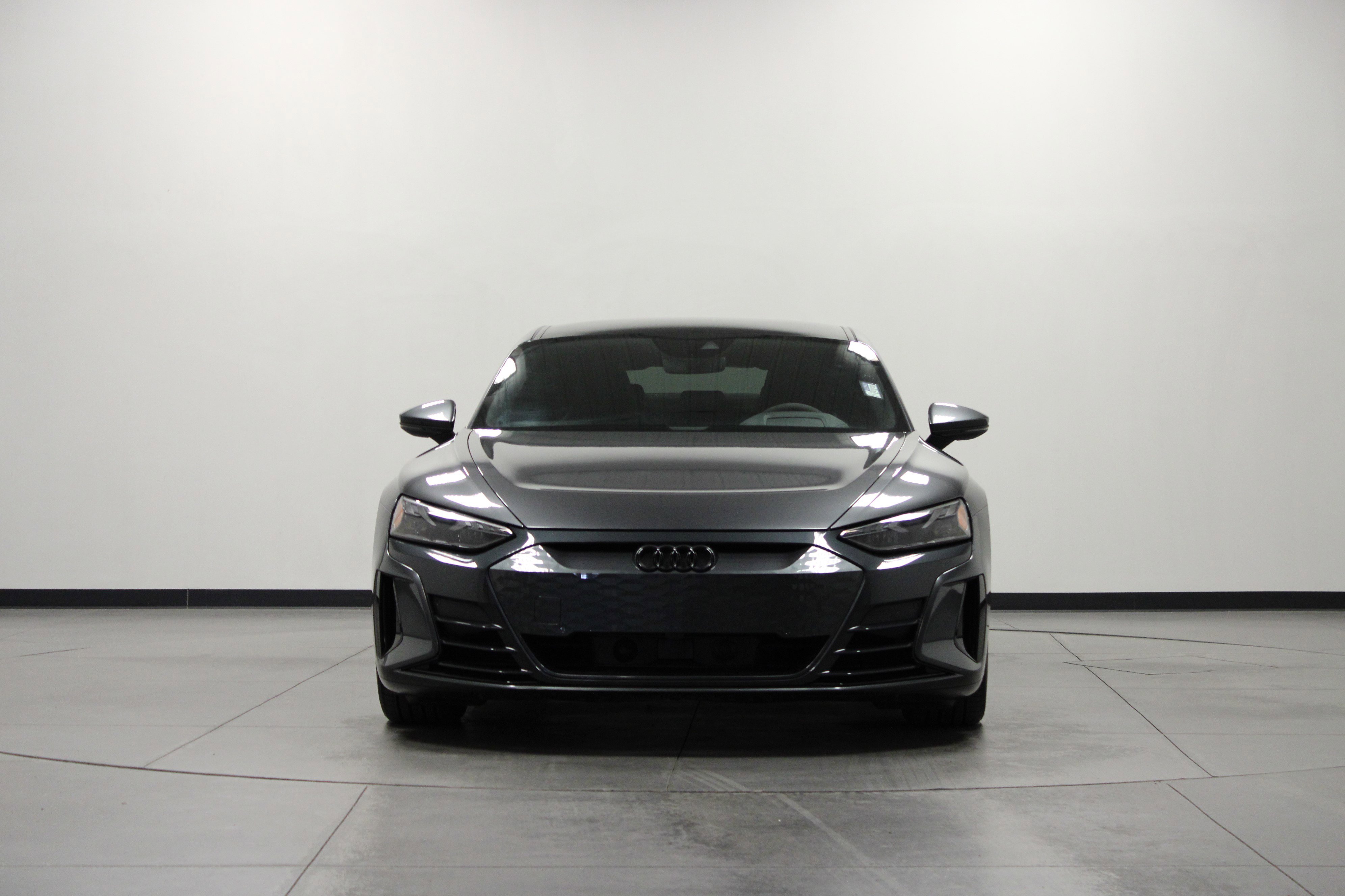 Used 2023 Audi e-tron GT Premium Plus image 9