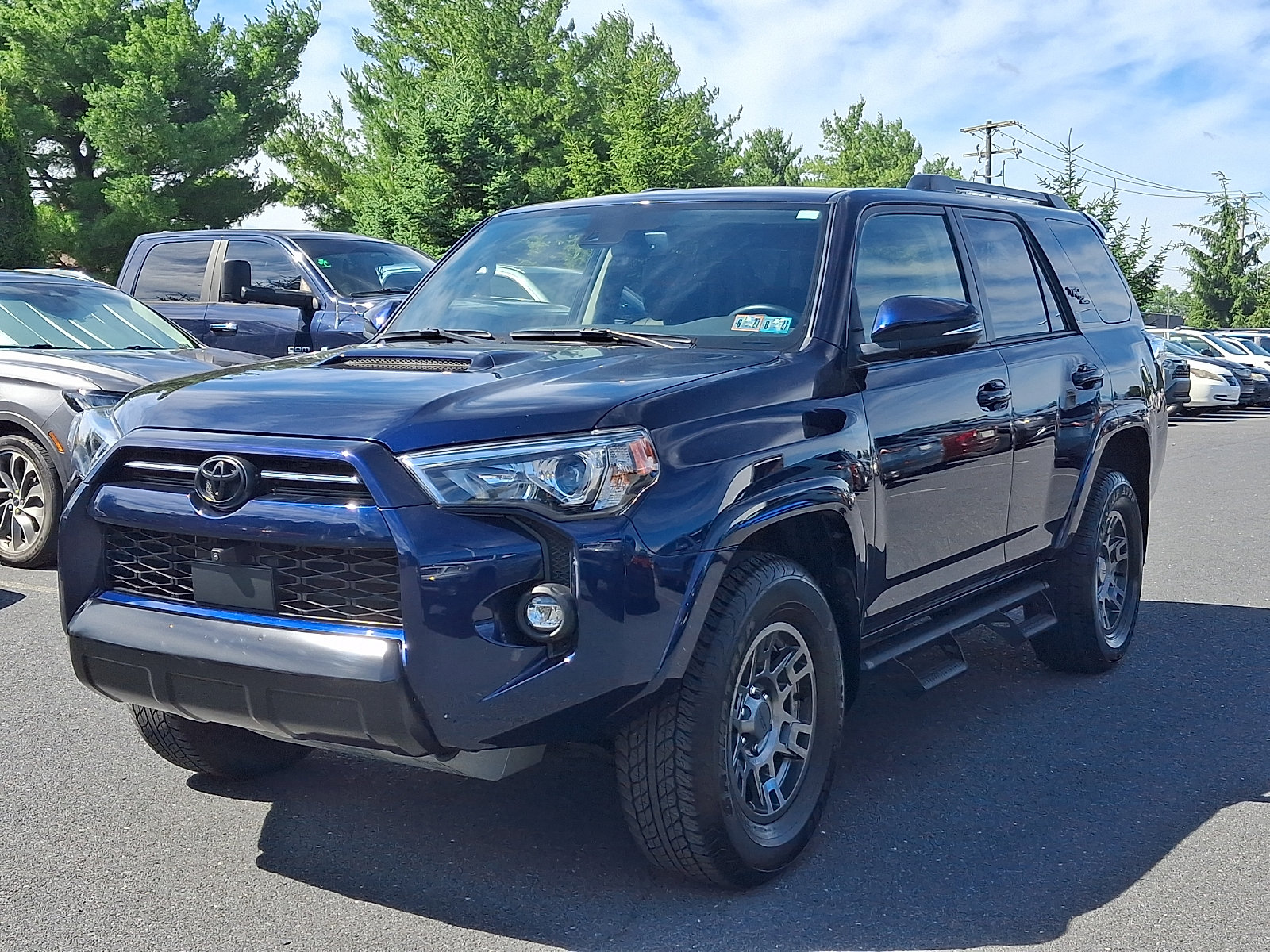Used 2023 Toyota 4Runner TRD Off-Road Premium w/ Off Road Premium Plus Package AWD/4WD image 4