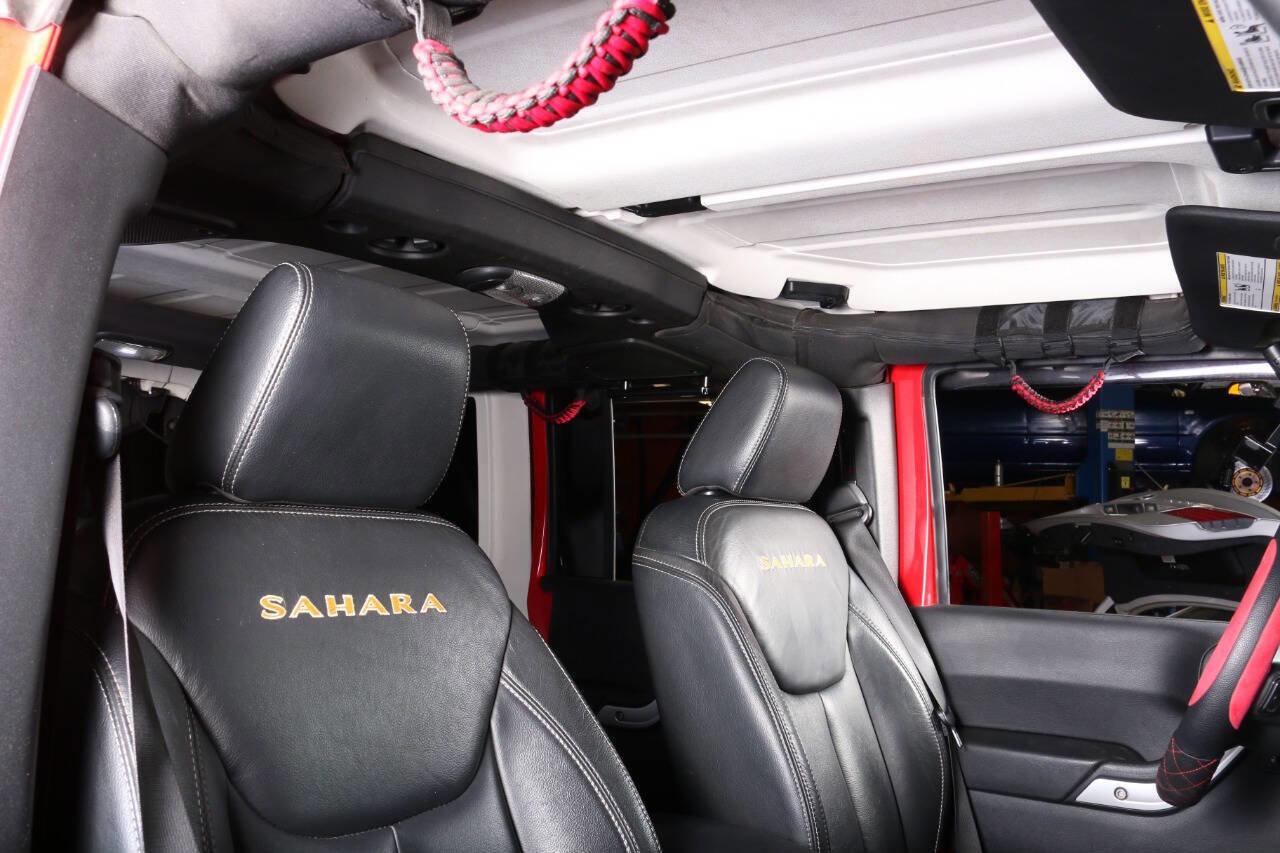 Used 2015 Jeep Wrangler Unlimited Sahara AWD/4WD image 61