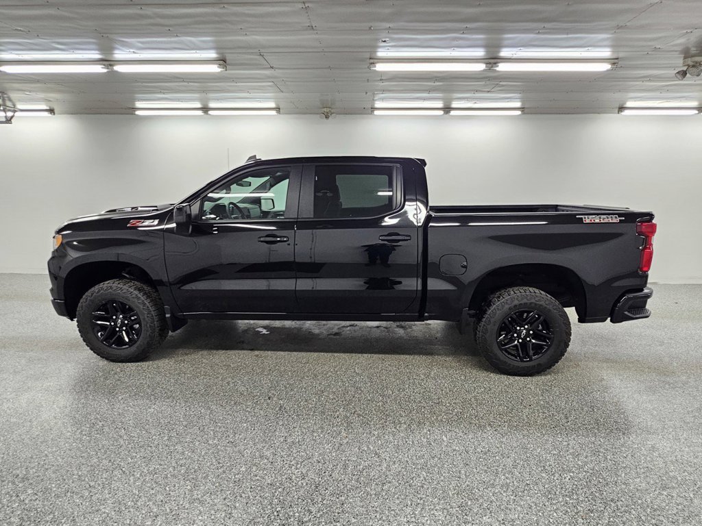 Used 2025 Chevrolet Silverado 1500 LT Trail Boss w/ Protection Package AWD/4WD image 11