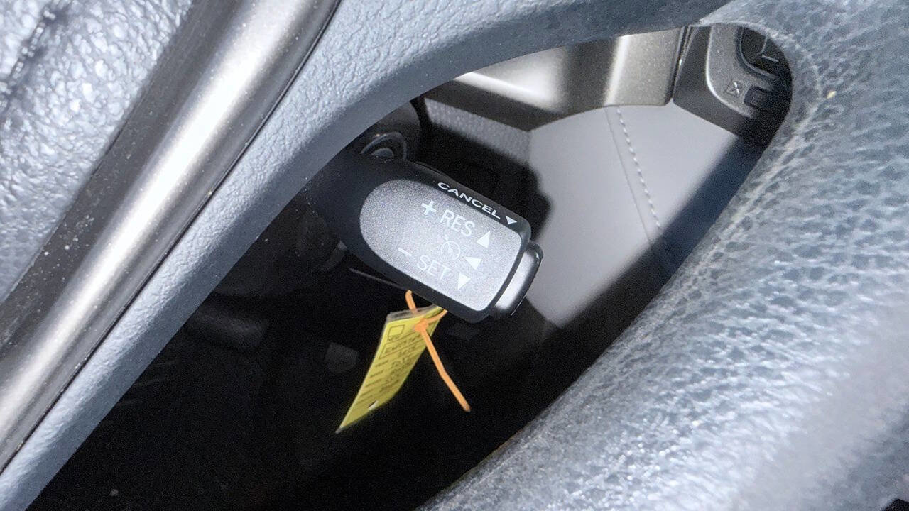 Used 2014 Toyota RAV4 XLE AWD/4WD image 39