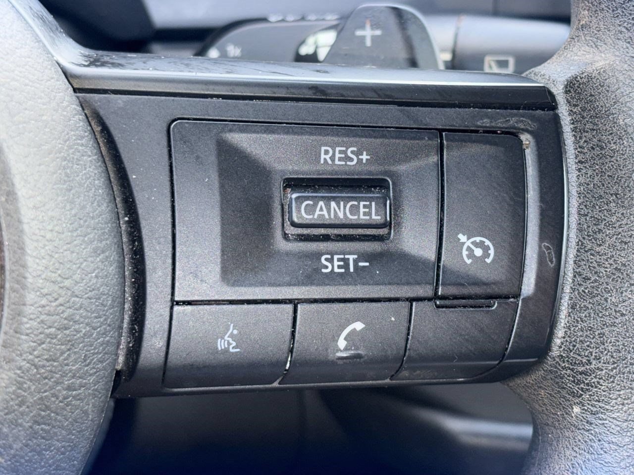 Used 2023 Nissan Pathfinder S FWD image 14