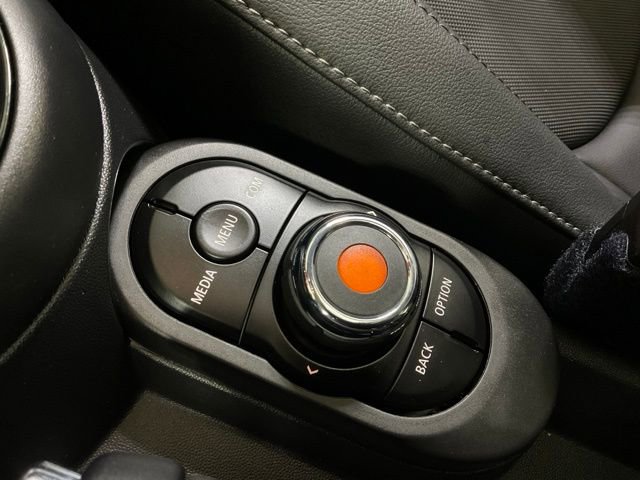 Used 2022 MINI Cooper S w/ Premium Package image 26