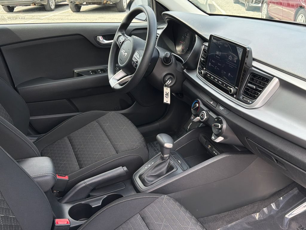 Certified 2022 Kia Rio S FWD image 9