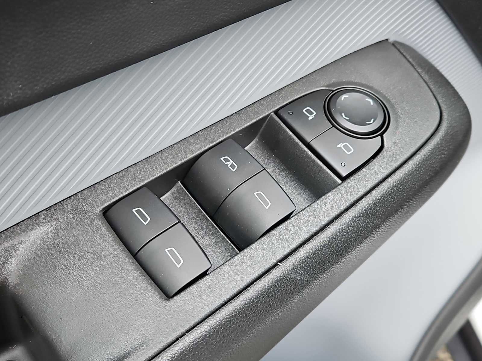 New 2027 Chevrolet Bolt LT w/ Comfort Package image 7