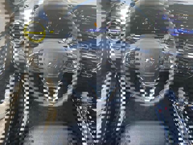 Used 2025 Chevrolet Trax ACTIV w/ Sunroof Package FWD image 7