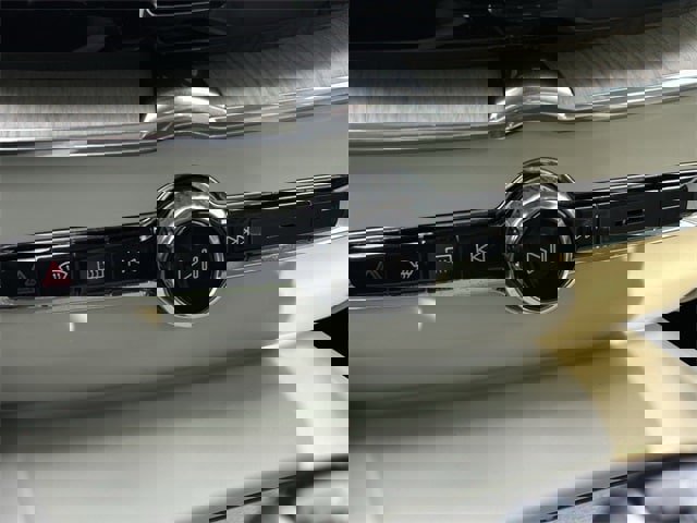 Used 2021 Volvo XC60 T5 Inscription w/ Advanced Package image 21