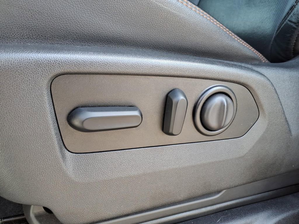 Used 2021 GMC Sierra 1500 AT4 w/ AT4 Preferred Package image 4